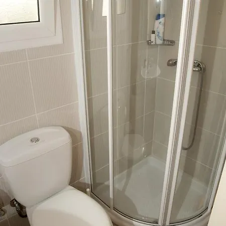 Elegant In Kolonaki-top Location! Apartamento